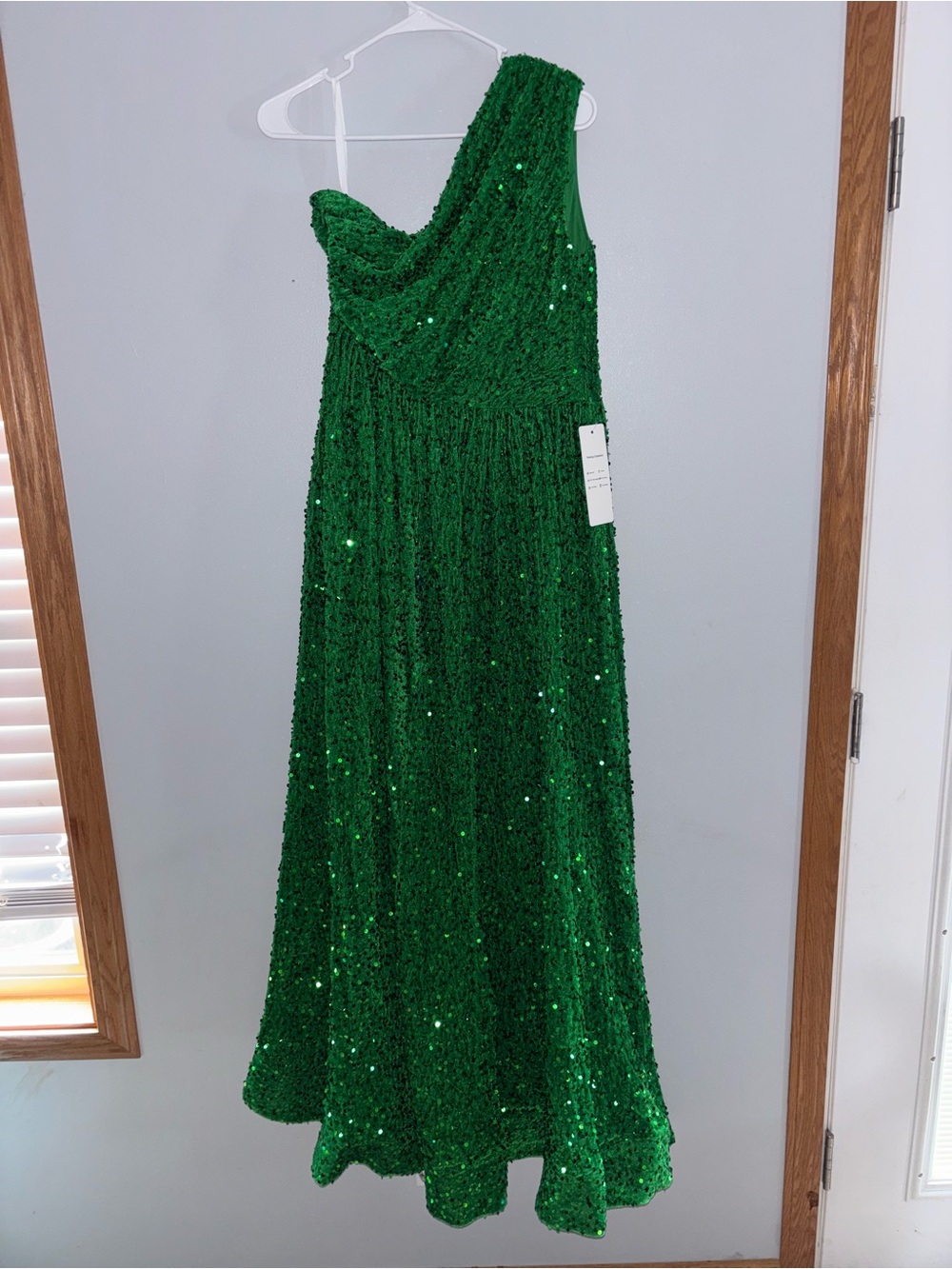 Emerald One-Shoulder Sequin Gown